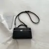 Bolsa Quadrada Pequena Casual de Design de Nicho, Nova Bolsa Fashion e Estilosa, Bolsa de Ombro Transversal Personalizada Feminina Inverno 2026