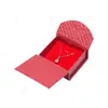 Caja de papel para joyería con tapa abatible y cierre magnético de semicírculo, con doble puerta, diseño de rejilla roja y diseño estampado en caliente, caja de papel para empaque de joyería personalizada