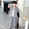Conjunto de Primavera y Otoño para Niños 2026 Nuevo Estilo Conjunto de Chaqueta Elegante de Dos Piezas Falsas para Niños y Niños Pequeños