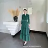 Miyake Miyake Cruzado Europeo y Americano Plegado Otoño Nuevo Talla Grande Moda de Encaje Francés Delgado Vestido