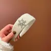 Faixa de Cabelo Versátil Estilo Coreano para Outono e Inverno com Strass, Pérolas e Flocos de Neve, com Toque de Luxo, Faixa Larga, Novo Grampo de Cabelo