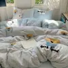 Juego de ropa de cama de Clase A de cuatro piezas, algodón puro lavado, nuevo diseño de dibujos animados 2025, sábana y funda de edredón, juego de tres piezas para dormitorio de estudiante 4