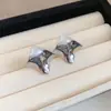 Moda Europea y Americana Tendencia Nicho Diseño Simple Pendientes Geométricos Plisados Lujo Accesible Joyería de Oreja de Gama Alta Elegante para Mujeres
