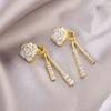 Pendientes de Clip Elegantes y Versátiles para Mujeres Sin Perforaciones, Adecuados para el Viaje Diario, con un Toque de Lujo Ligero de Alta Gama, Diseño Triangular
