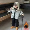 Conjunto de chaqueta acolchada de camuflaje de invierno para niños, estilo coreano, atuendo deportivo y elegante de dos piezas para niños, adecuado tanto para niños pequeños como mayores, calidad de exportación