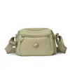 Nueva bolsa de tela de nailon súper popular, bolso pequeño de un solo hombro cruzado, bolso femenino casual versátil resistente al agua, ligero para ir al trabajo, gran capacidad