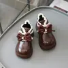 Botas de Cuero Estilo Princesa para Niñas Otoño Invierno Nuevo Estilo Niños Pequeños Niña Dulce Lolita Botines Cortos con Ribete de Encaje Botas Individuales Brillantes