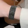 Brillo Estelar~Pulsera Redonda Multicapa Incrustada con Diamantes, Lujo Ligero y Sensación de Alta Gama, Estilo Elegante Femenino, Joyería de Mano de Moda para Mujeres