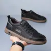Zapatos Blancos Nuevos para Hombre Casual de Negocios Zapatos de Piel para Hombre Hechos a Mano Gama Alta Piel de Vaca Juvenil Zapatos de Tabla Versátiles de Moda 7773