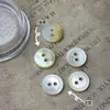 Botão de Concha Vintage de Nicho Peças de Unha Embelezadas Joias para Unhas Feitas à Mão Concha de Borboleta Branca Joias de Arte para Unhas de Cetim Novo