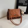 Bolsa Grande Estampa de Leopardo Feminina 2024 Outono e Inverno Lançamento Bolsa de Ombro ou Axila Corrente de Macarrão Macio Retro Bolsa Almofada para o Dia a Dia