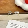 Super Hada ~ Mariposa Inteligente Orejera Mang Estrella Hebilla de Oreja Femenina Nicho Sentido de Diseño Avanzado Estilo Coreano Sencillo Elegante Clips para Oreja Pendientes