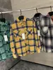 Um item essencial para os amantes de xadrez! Novo estilo outono e inverno, amigável à pele, escovado, espesso, quente, camisa básica versátil de manga comprida para homens