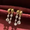 Pendientes de Borla Explosiva con Perforaciones de Burbujas de Caperucita Roja Moda Alto Valor de Color Diseño de Moda Lujo Ligero Personalizado Joyería Versátil para Mujer