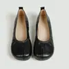 Zapatos de mujer planos y de suela blanda, de estilo europeo y americano, para venta al por mayor, nuevos y populares para otoño 2026, bailarinas de punta redonda poco profundas