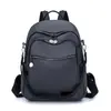 Nova mochila casual feminina 2025, pequena mochila simples de tecido Oxford, design moderno e único, bolsas femininas para atacado