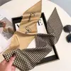 Bufanda de Seda para Mujer 2026 Nuevo Estilo Bufanda para Cuello con Sensación de Lujo, Larga y Rayada para Otoño, Combinable con Camisas, Estilo Coreano, Bufanda Versátil