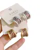 Brincos Retro com Gotejamento de Óleo em Liga Metálica Estampa de Leopardo em Formato de C Galvanizados a Ouro 18K para Mulheres Estilo Europeu e Americano Luxo Acessível Brincos Elegantes de Alta Qualidade