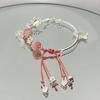 Pulsera de diseño exquisito con diseño de mariposas y flores de cerezo en primavera, con explosiones al por mayor, de alto valor de color para estudiantes.