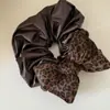 Lujo Ligero Retro Nicho PU Estampado de Leopardo Empalme Garra Triangular Goma para el Cabello Moño Pasador Cuerda para el Cabello Accesorio para el Cabello