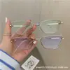 Gafas de sol triangulares elegantes, novedad transfronteriza, Amazon, diseño de montura cuadrada pequeña, sentido del diseño, gafas de sol metálicas para hombre y mujer, gafas de pasarela