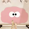 Alfombrilla de baño de tierra de diatomeas, forma irregular de dibujos animados con pompón, alfombrilla de baño para el hogar, puerta de inodoro, alfombrilla absorbente antideslizante