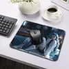 Alfombrilla de ratón de alto valor para chica repartidora de periódicos tamaño pequeño Antideslizante Pad de mesa Engrosada para chica de e-sports Cuaderno Oficina Personalización