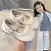 Zapatos para Niñas Sandalias para Niñas 2026 Primavera Verano Nueva Moda Suela Suave Zapatos de Princesa Mocasines Lazo Zapatos de Cuero para Niña