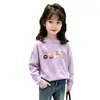 Camiseta de manga larga 100% algodón para niña 2026 primavera y otoño nueva con cuello redondo estampado de dibujos animados lindo top dulce para niña
