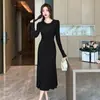 Comercio Exterior Ropa de Mujer Toma Real Otoño e Invierno Pequeño Vestido de Punto para Mujer Falda Midi de Línea A Vestido Suéter Ceñido a la Cintura