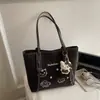 Nova Bolsa Tote de Grande Capacidade 2025, Bolsa de Mão Casual com Bordado de Desenho Animado Fofo, Bolsa de Ombro de Urso em Cor Contrastante, Portátil na Mão