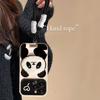 Adecuado para Funda de Teléfono Móvil Apple iPhone 17 Pro Max 15 Muñeco Panda de Peluche Cordón 16 Silicona 14 Linda Femenina