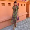 Verão 2025 Moda Europeia e Americana Feminina Amazon Vestido Longo Estampado Plissado Elegante Slim Fit Decote V Manga Curta