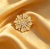 Broche de Nuevo Estilo 2026 para Mujer, Medalla de Lujo Ligero Exquisita de Gama Alta, Pin de Solapa para Traje, Insignia de Alto Valor, Accesorio de Moda