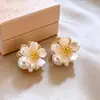 Aretes de Perla, Aretes Elegantes y Exquisitos, Aretes de Verano con Forma de Flor para Commuter para Mujer, Gama Alta, Únicos, Lujo Ligero Aleación de Cobre