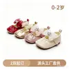Novos Estilos de Sapatinhos para Bebês de 0 a 1 Ano, Sapatos para Crianças Pequenas, Sapatos de Princesa, Sapatos Pequenos de Couro da Moda, Sapatos Pré-Caminhada com Solado Macio, Sapatos Infantis, Atacado