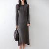 Vestido Feminino de Lã Pura com Gola Redonda, Design de Nicho, Saia-Suéter com Meio Botão, Versátil e Versátil para Estilo de Trabalho
