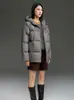 Anhelo de Chaqueta Ligera Acolchada de Plumas de Pato para Mujer de Longitud Media de Alta Gama con Capucha Suelta Cálida Invierno 25 Nuevo Estilo