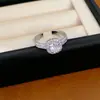 Anillo abierto de oro real de 18k bañado en circonia redonda y cuadrada, estilo nicho de alta gama, joyería versátil y elegante para mujer