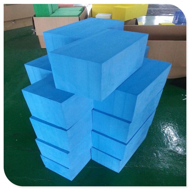 A242F37E8FF48B173136125FB64B2C