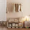 Cabideiro Móvel de Chão Moderno para Uso Doméstico no Quarto, Cabide para Roupas de Dormir e Sujas, Prateleira de Armazenamento para Roupas e Chapéus