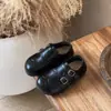 Sapatos de Couro Retrô para Crianças 2026 Nova Coleção Primavera & Outono Sapatilhas para Meninas Mocassins para Meninas Estilo Britânico Sapatos de Bebê Tendência