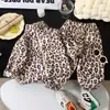 Conjunto de Roupa de Casa para Crianças para Meninos e Meninas, Jaqueta de Pijama de Veludo Espesso Reversível e Conjunto Quente de Duas Peças