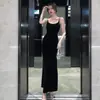 Vestido camisola de terciopelo de alta gama para mujer, nuevo para principios de otoño 2026, estilo retro francés, vestido bodycon elegante y sofisticado.