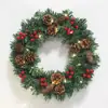 Corona de Navidad Transfronteriza de Amazon para Puerta y Ventana con Piñas y Frutos Rojos, Decoración Colgante para Ventana del Hogar, Arreglo de Escena Navideña