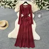 Estilo Delicado Nicho Alta Qualidade Gola Redonda Manga Longa Tricô Vazado Vestido Conjunto de Duas Peças Feminino com Saia de Forro Interna