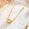 Collar Minimalista de Acero de Titanio Dorado de 18K para Mujer, con un Único Nuevo Diseño de Colgante Cadena Clavicular con Joyería en Forma de Corazón