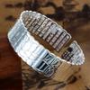 Pulseira prateada banhada a cobre com sutra do coração lisa face brilhante tradicional face larga gravada lótus pulseira feminina maciça para presente de namorada