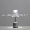 Lámpara de Mesa USB Casual Moderna Creativa Personalizada Lámpara Decorativa de Mesita de Noche para Dormitorio Adorno de Escritorio Luz Nocturna Lámpara LED Red Social