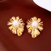 Pendientes de botón de plata de 18k con aguja de plata, perla ovalada, diseño de flor, anillo, conjunto con sentido de diseño retro de nicho, joyería versátil de moda